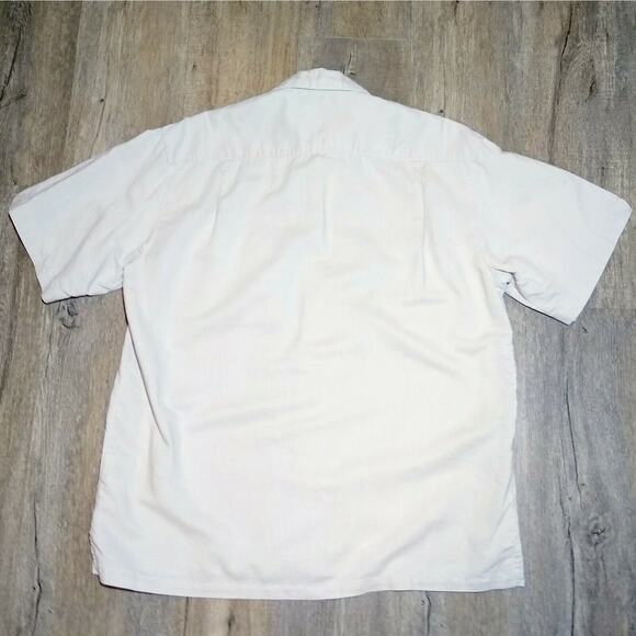 Columbia Outdoors Button Up Men's Size Medium Beige Short Sleeve Chest Pocket - Picture 4 of 4